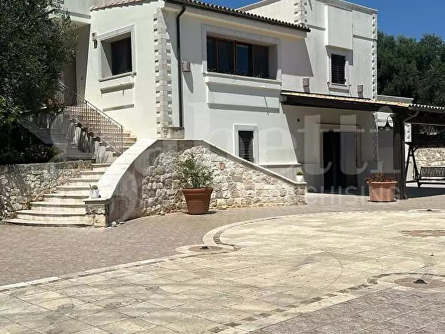 Immagine 6 di Villa in vendita  in Contrada camere, sn a Ostuni