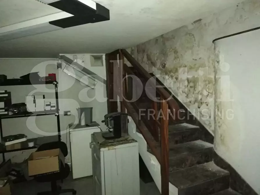 Immagine 6 di Negozio in affitto  in Via del Vecchio a Orta Di Atella