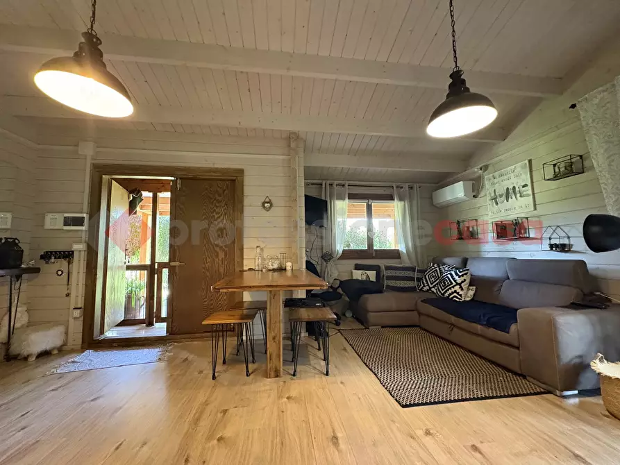 Immagine 18 di Villa in vendita  in Via PONTINA, 82 a Terracina