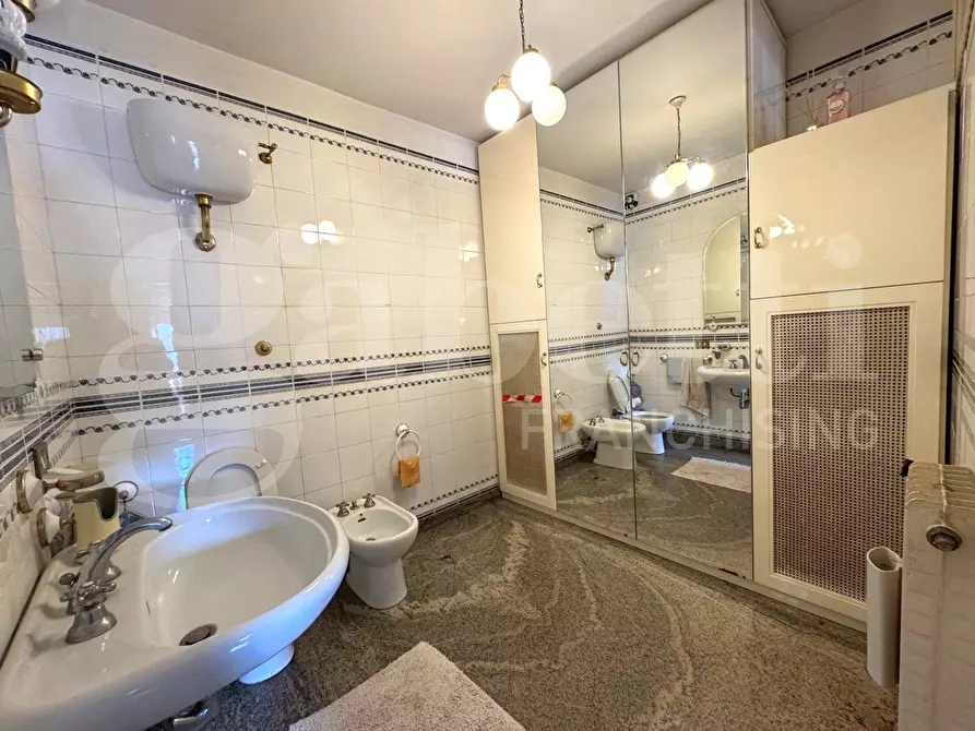 Immagine 29 di Appartamento in vendita  in Via Carlo Emilio Gadda, 151 a Roma