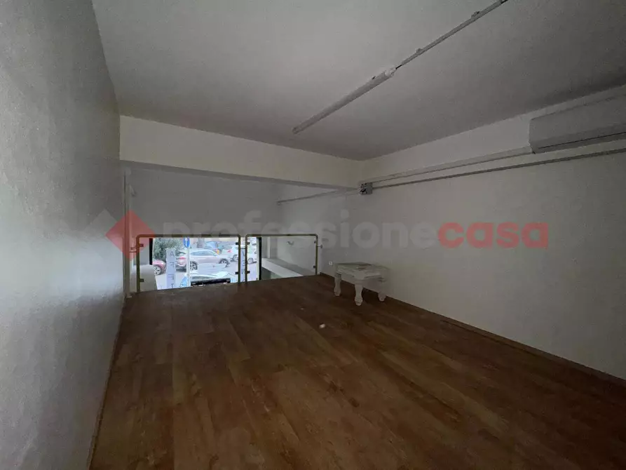 Immagine 14 di Negozio in affitto  in Viale DUSE a Firenze