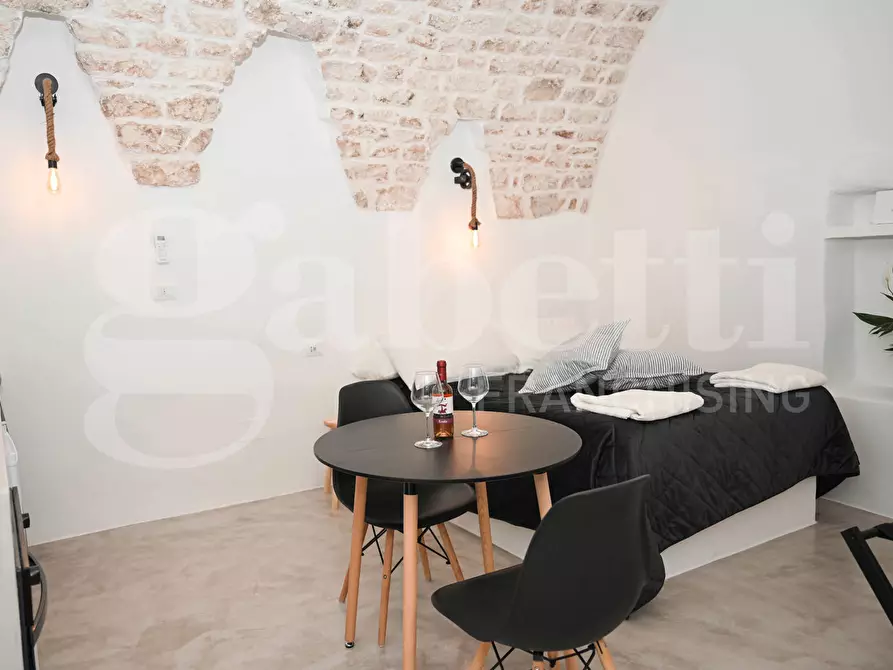 Immagine 12 di Casa indipendente in vendita  in Via Piccinni a Ostuni