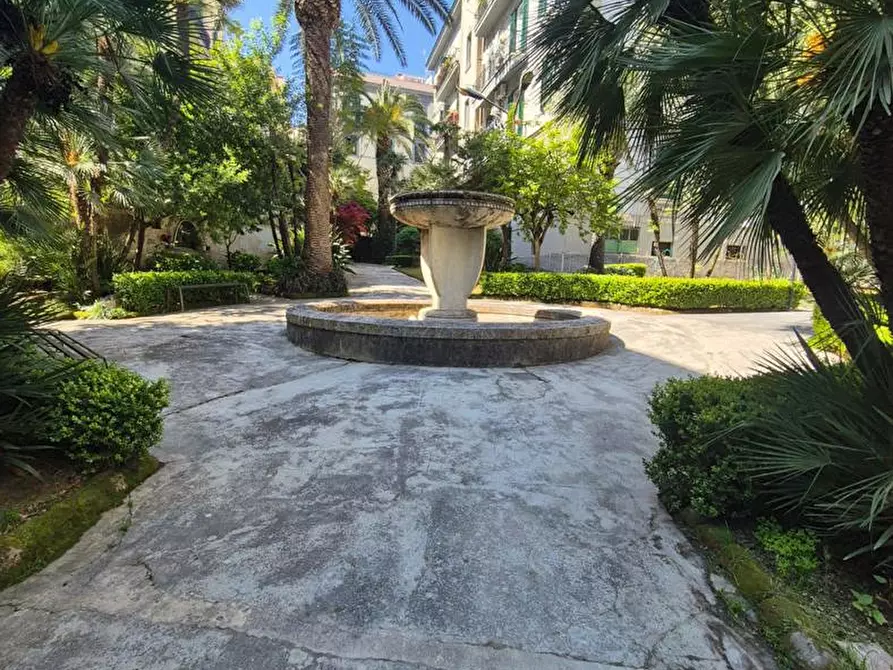 Immagine 15 di Appartamento in vendita  in Via Leone Marsicano a Napoli