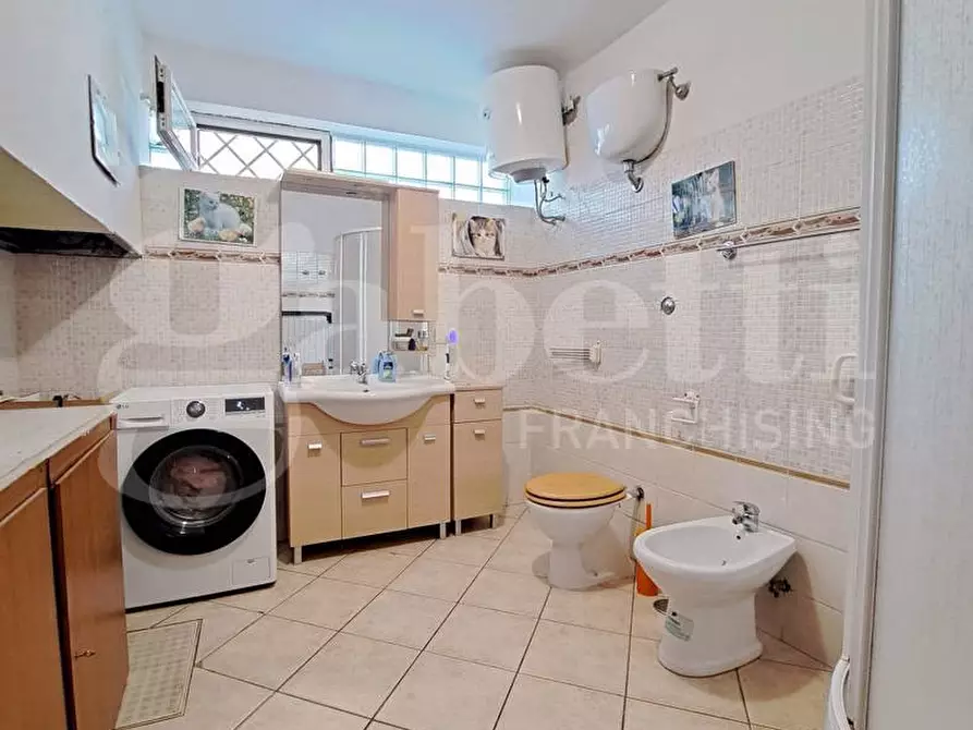 Immagine 37 di Villa in vendita  in Via dei cavalli marini VISTA MARE, 108 a Ardea