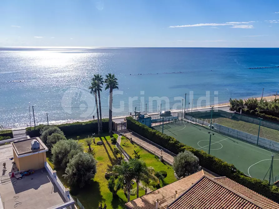 Immagine 11 di Villa in vendita  in Via Sandro Pertini a Avola