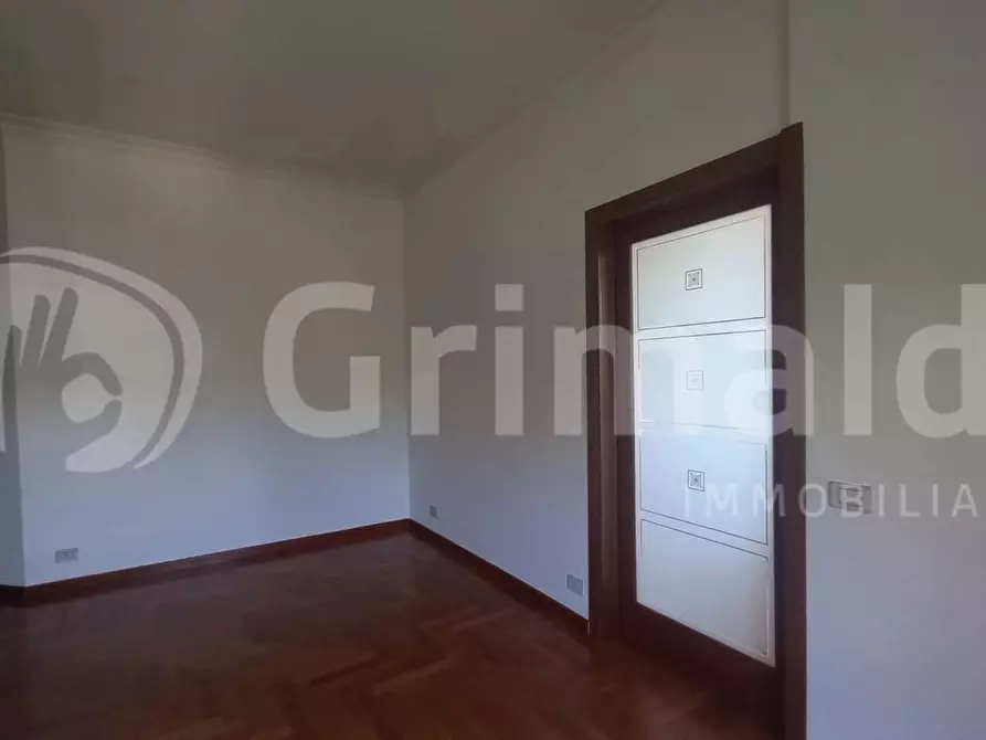 Immagine 3 di Appartamento in vendita  in Via Suor Celestina Donati, 41 a Roma