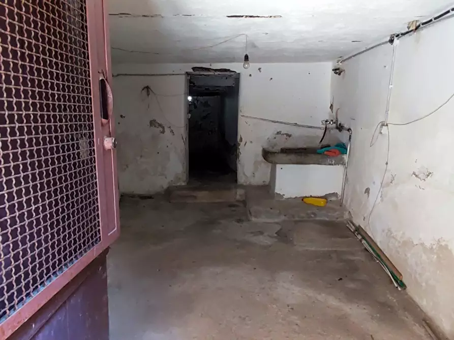 Immagine 5 di Appartamento in vendita  in Via FONTANA, 54/56 a Girifalco