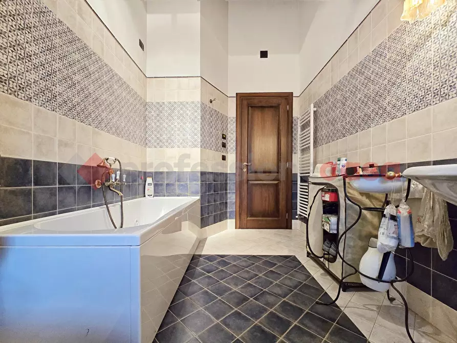 Immagine 30 di Villa in vendita  in Via Pistignano, 63 a Rieti