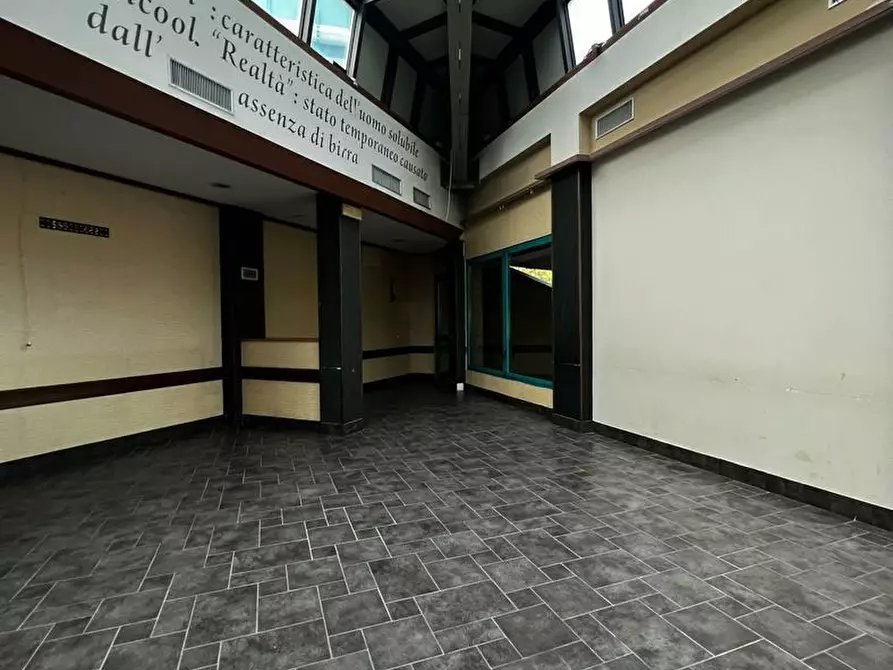 Immagine 13 di Negozio in affitto  in Via Andrea Costa, 154 a Bologna