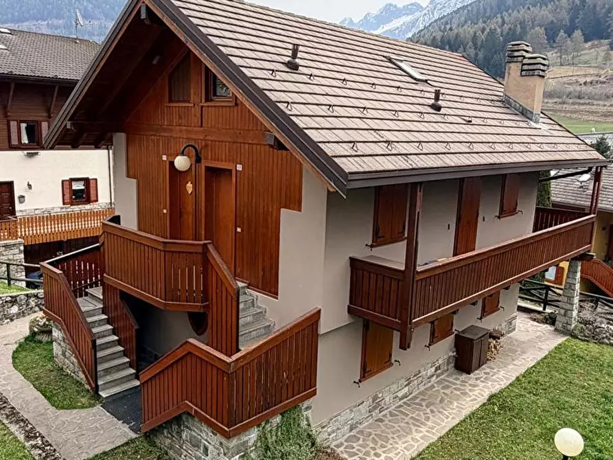 Immagine 1 di Appartamento in vendita  in Via ROMA, 42 B a Ponte Di Legno