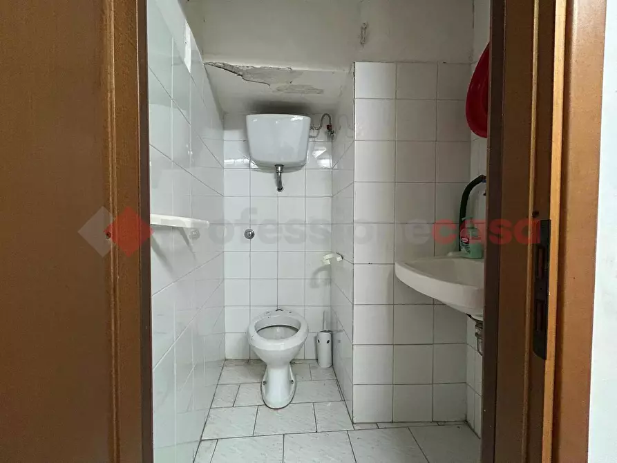 Immagine 11 di Negozio in vendita  in Piazza Guglielmo Marconi a Zagarolo