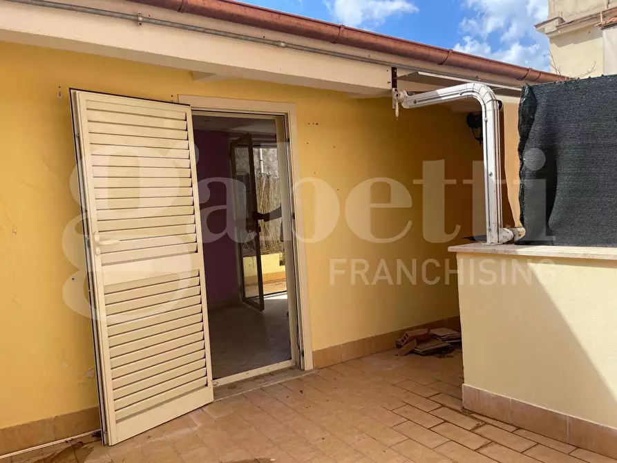 Immagine 10 di Magazzino in vendita  in Via Atratina, 99 a Gaeta