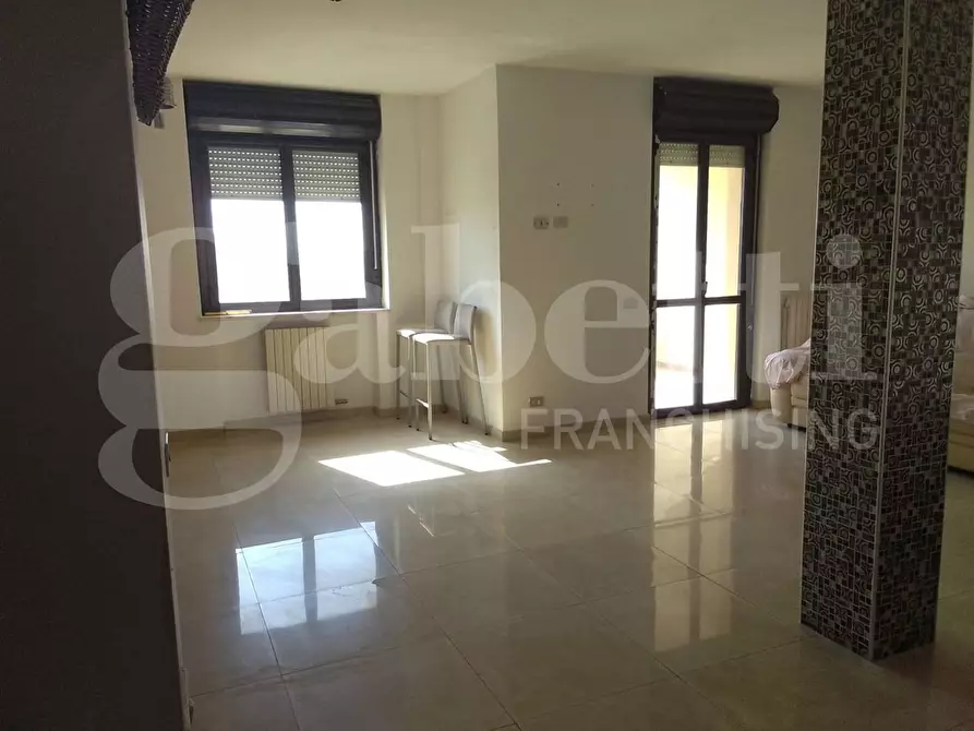 Immagine 10 di Appartamento in vendita  in Piazza G.B.TEDESCO, 7 a Taranto