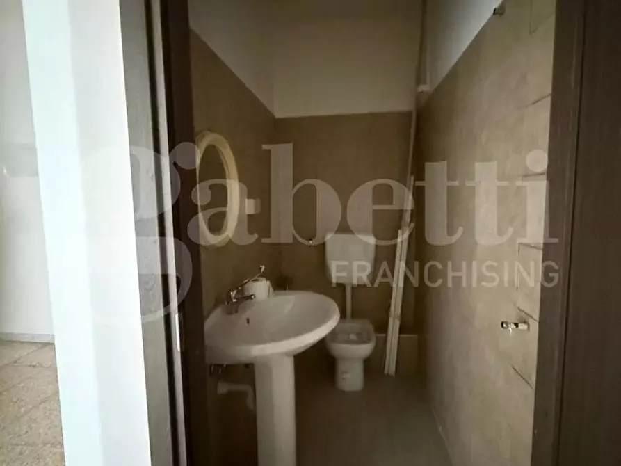 Immagine 28 di Ufficio in vendita  in Via dei salici, 65 a Rieti