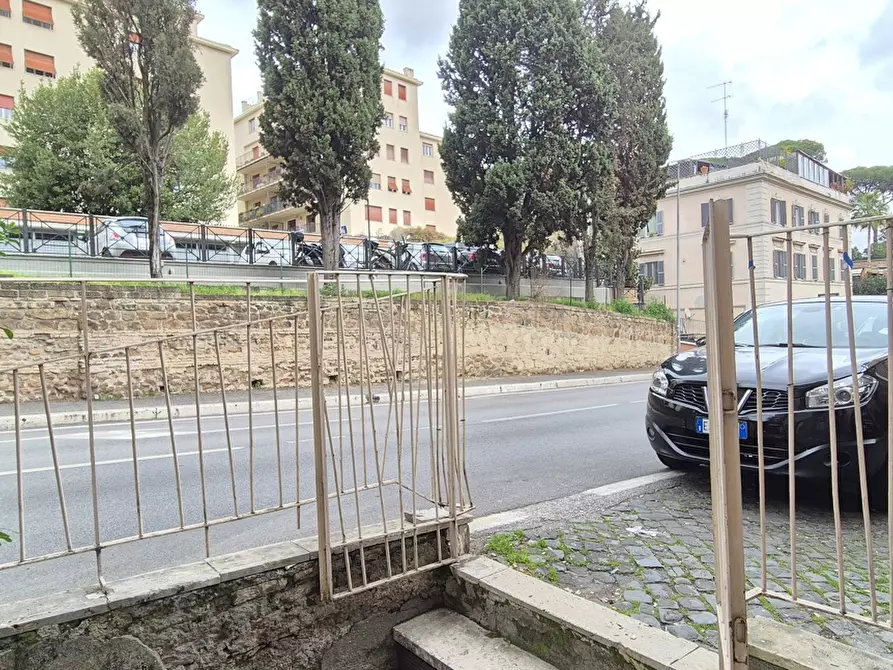 Immagine 21 di Magazzino in affitto  in Via aurelia, 125 a Roma