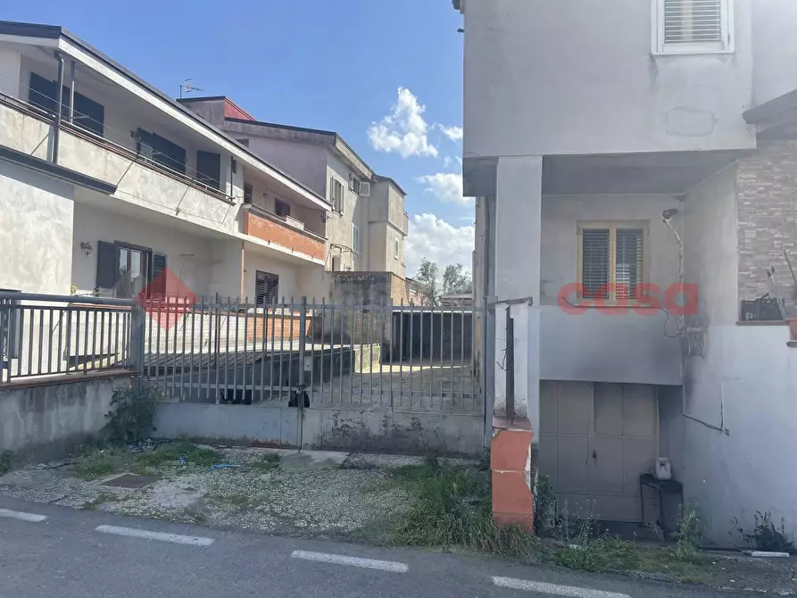 Immagine 6 di Appartamento in vendita  in Via Tutuni IV traversa, snc a Vitulazio