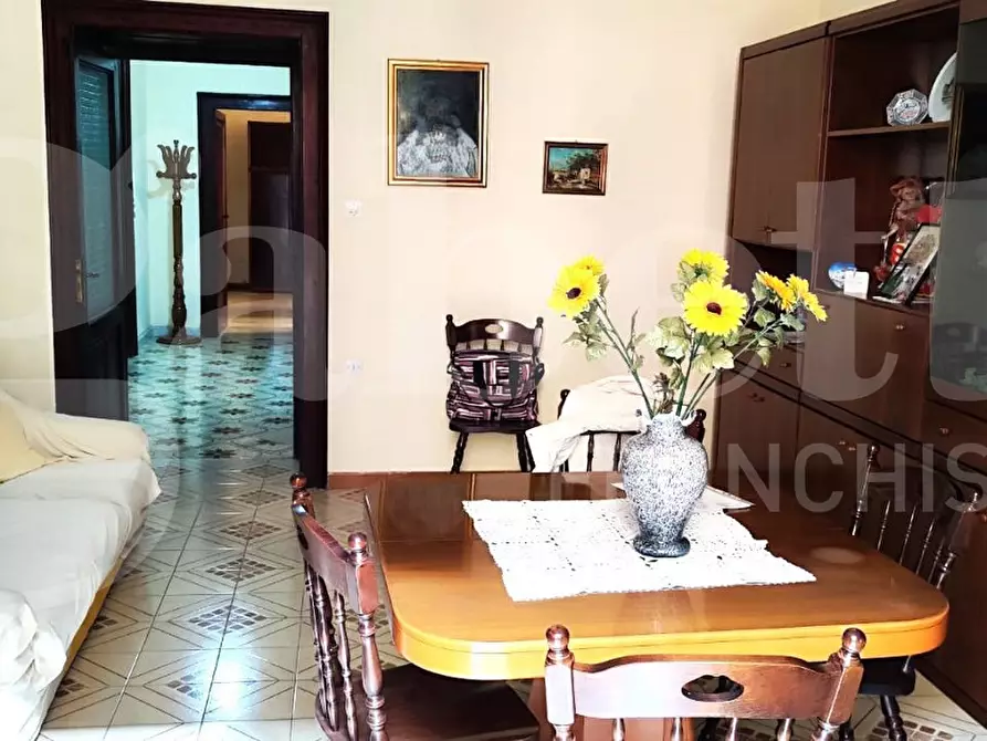 Immagine 3 di Appartamento in vendita  in Piazza Garibaldi, 101 a Napoli