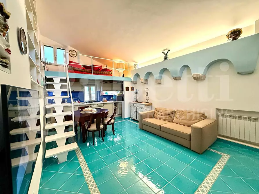 Immagine 2 di Appartamento in vendita  in Via Pio IX, 61 a Gaeta