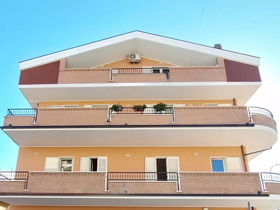 Immagine 1 di Appartamento in vendita  in Via Gabriele D'Annunzio, 20 a Tortoreto