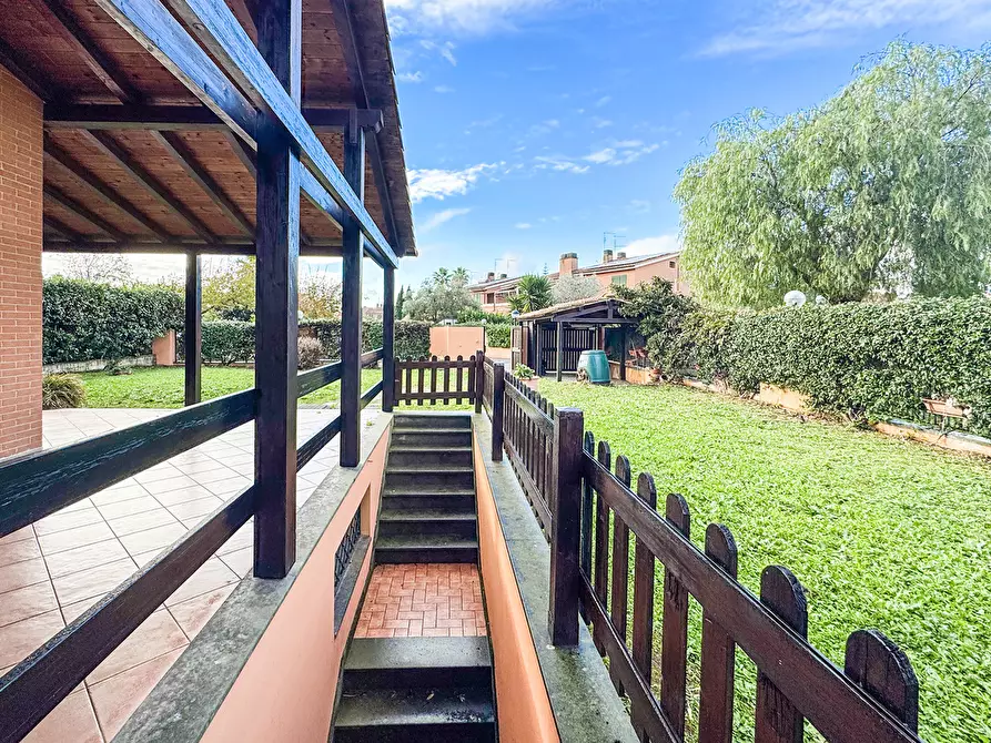 Immagine 34 di Casa quadrifamiliare in vendita  in Via Ermanno Wolf Ferrari, 169 a Roma