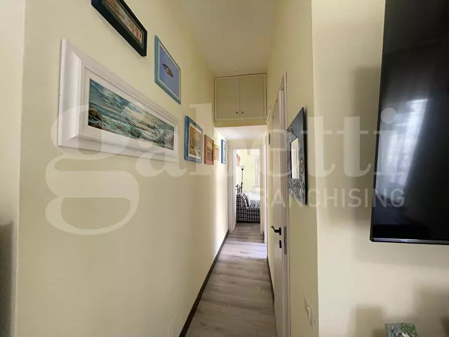 Immagine 9 di Appartamento in vendita  in Traversa Piazza Mare all'Arco, 5 a Gaeta