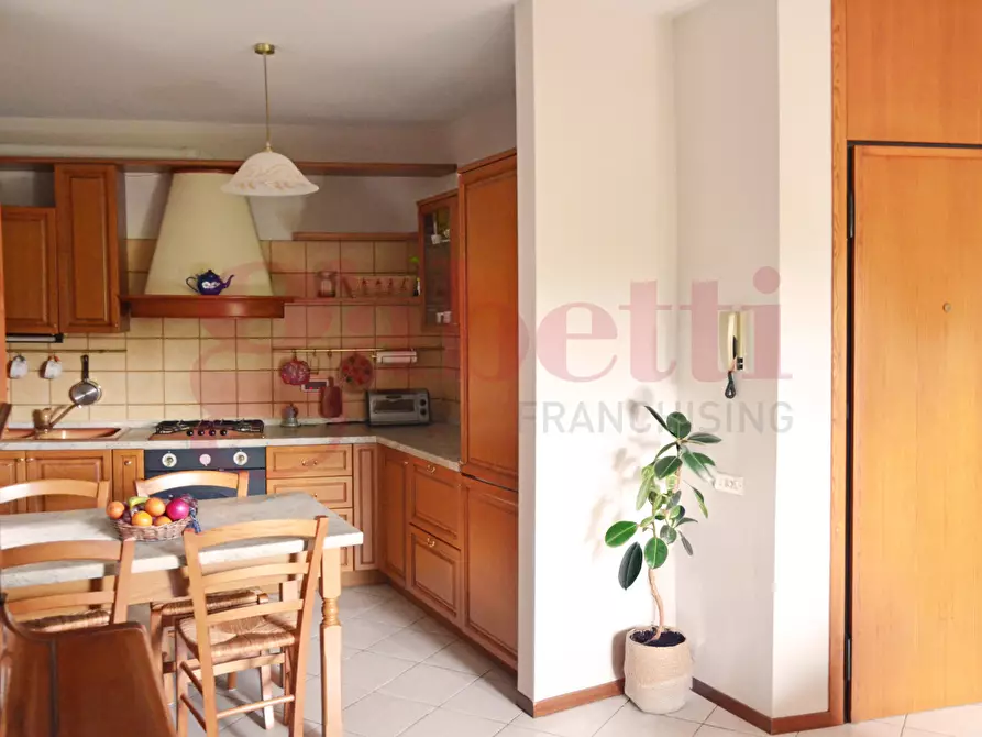 Immagine 4 di Appartamento in vendita  in Via Locatelli, 23 a Alzano Lombardo