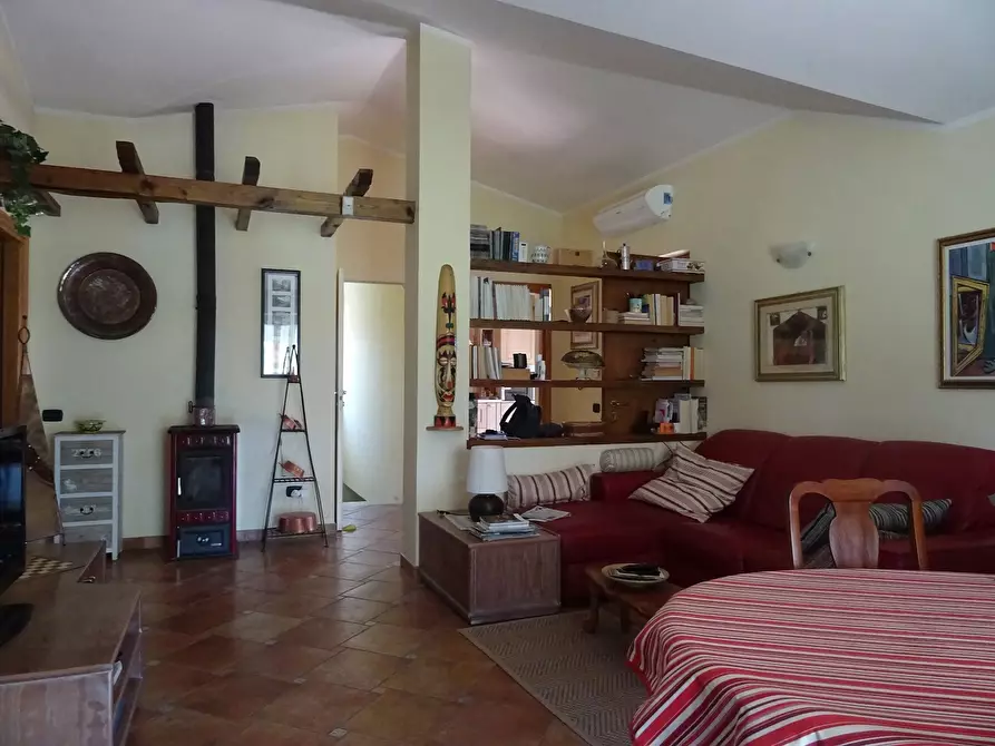 Immagine 12 di Villa in vendita  in Via Canale, 86 a Manziana