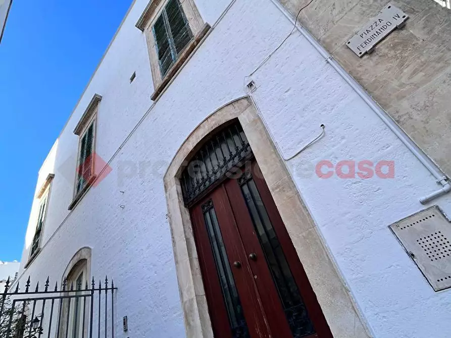 Immagine 4 di Casa indipendente in vendita  in Piazza Re Ferdinando IV di Borbone, 22 a Alberobello