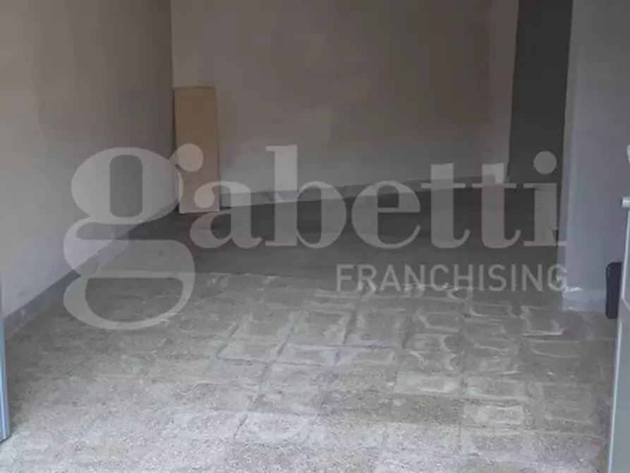 Immagine 5 di Box auto in vendita  in Piazza Genova, 79 a Ostuni