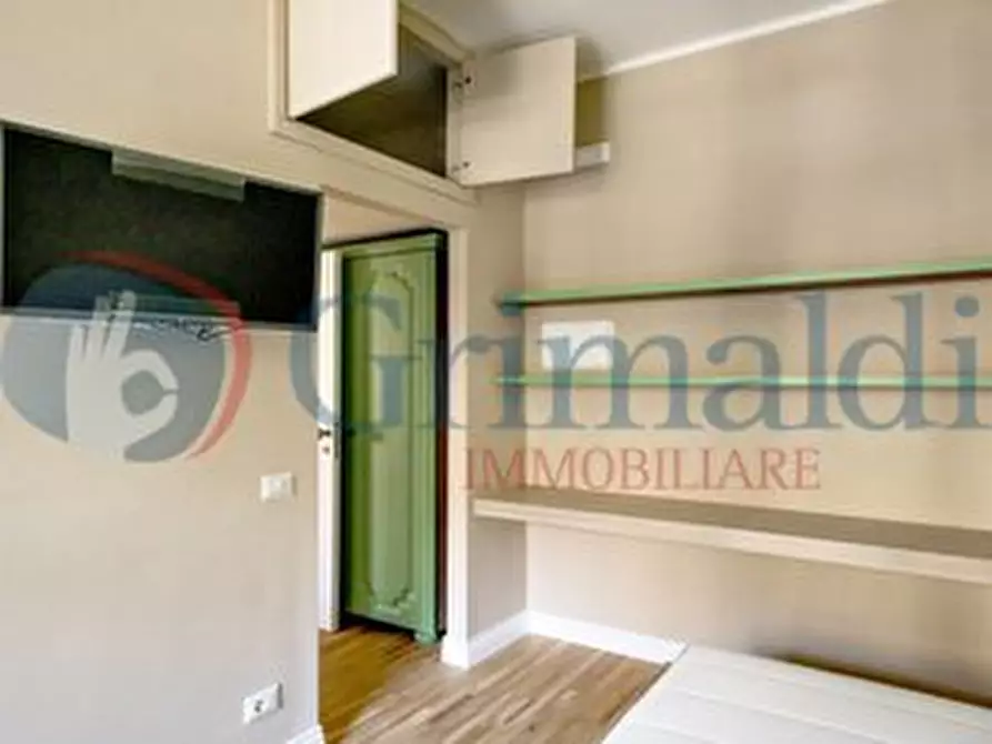 Immagine 2 di Appartamento in vendita  in Via dei Prati Fiscali a Roma