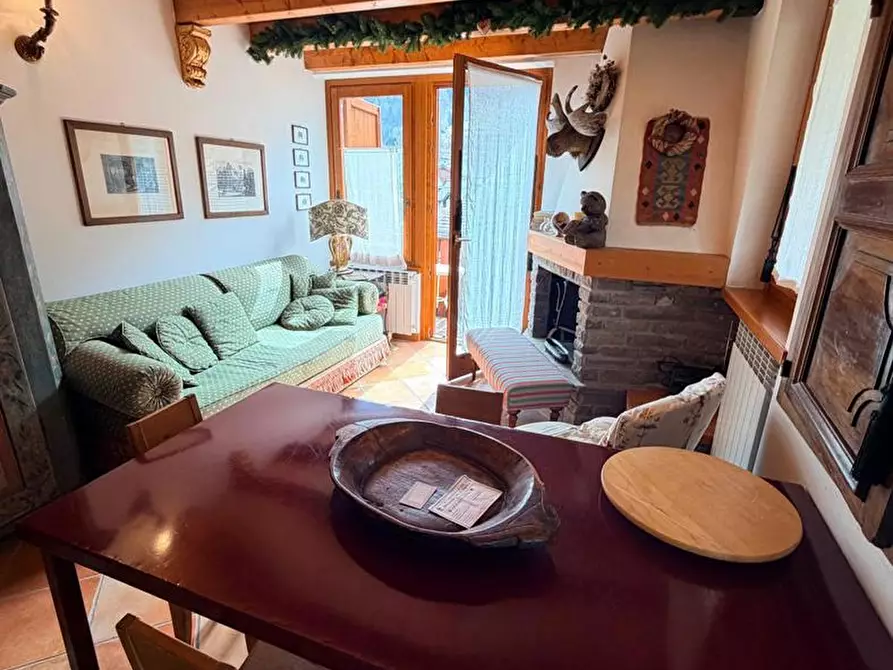 Immagine 11 di Appartamento in vendita  in Via ROMA, 42 B a Ponte Di Legno