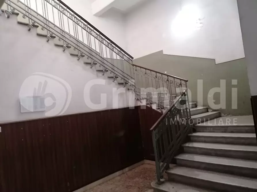 Immagine 5 di Ufficio in affitto  in Via Garibaldi, 150 a Messina