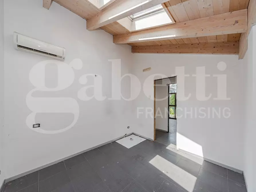 Immagine 19 di Ufficio in vendita  in Via Vezzani, 3 a Bernareggio