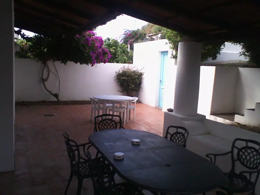 Immagine 14 di Villa in vendita  in Via Umberto I Salina, sn a Santa Marina Salina