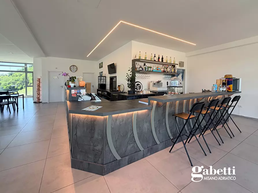 Immagine 17 di Bar / Ristorante in vendita  in Via Bocca Trabaria Sud, 2 a Urbino
