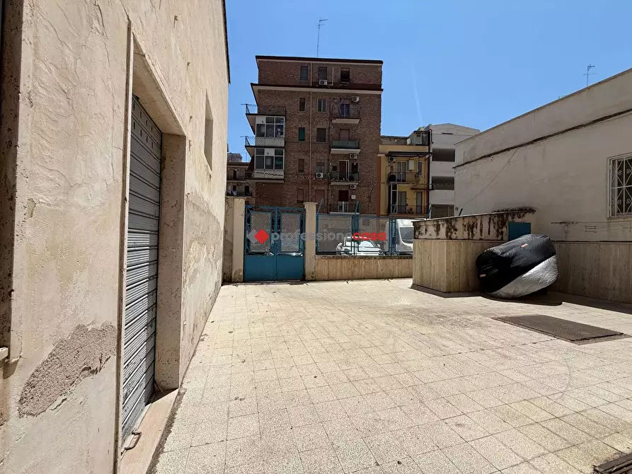 Immagine 7 di Negozio in vendita  in Via Vittime Civili, 9 a Foggia