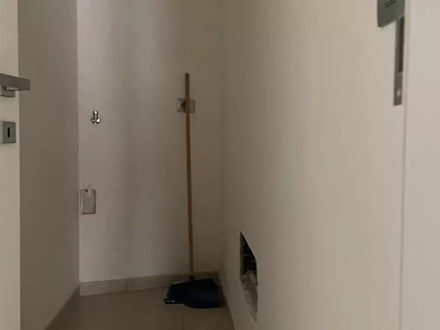 Immagine 10 di Ufficio in vendita  in Via nazionale appia a Curti