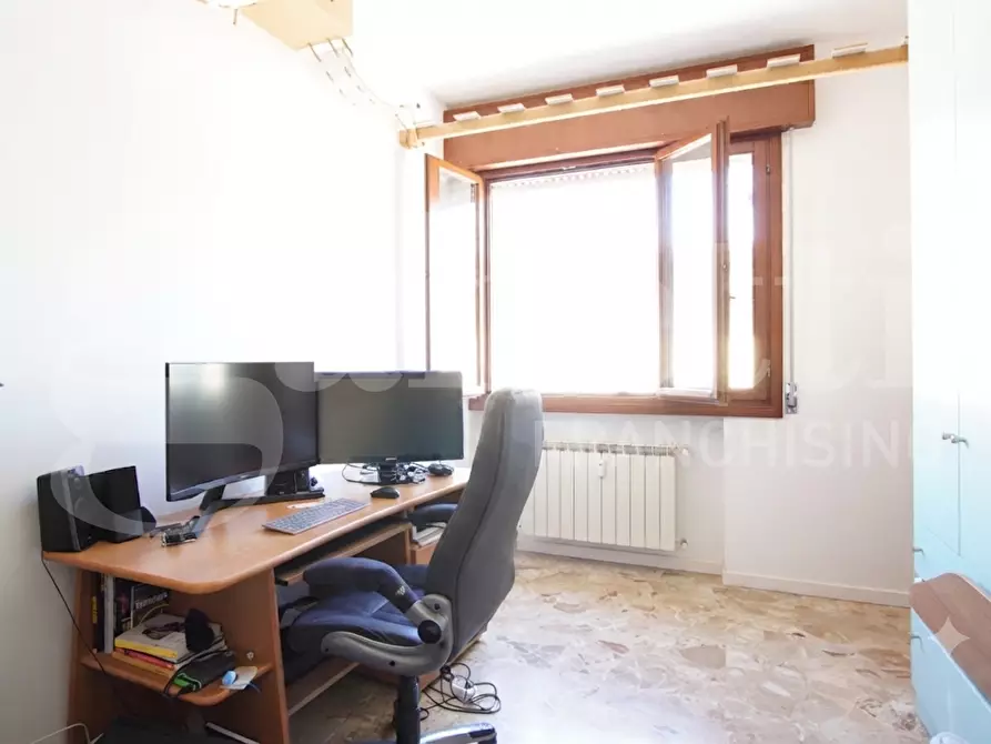 Immagine 12 di Appartamento in vendita  in Via Roma, . a Venezia