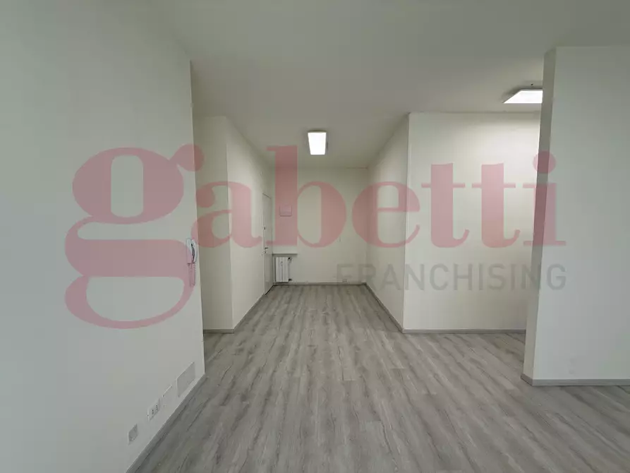 Immagine 6 di Ufficio in affitto  in Via Cucchi, 5 a Bergamo