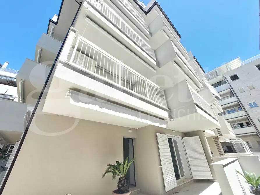 Immagine 1 di Appartamento in vendita  in Via Firenze, 4 a Alba Adriatica