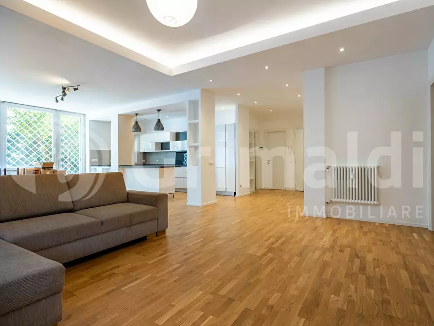 Immagine 1 di Appartamento in vendita  in Via Luigi Ziliotto, 20 a Roma