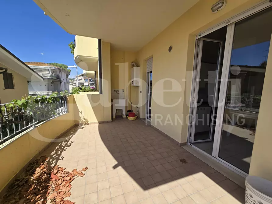 Immagine 13 di Appartamento in vendita  in Via Edmondo de Amicis, 14-16 a Tortoreto