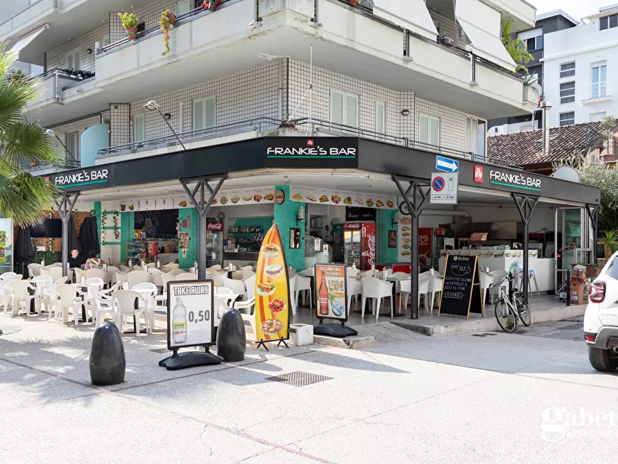 Immagine 1 di Bar / Ristorante in vendita  in Via Dante a Cattolica