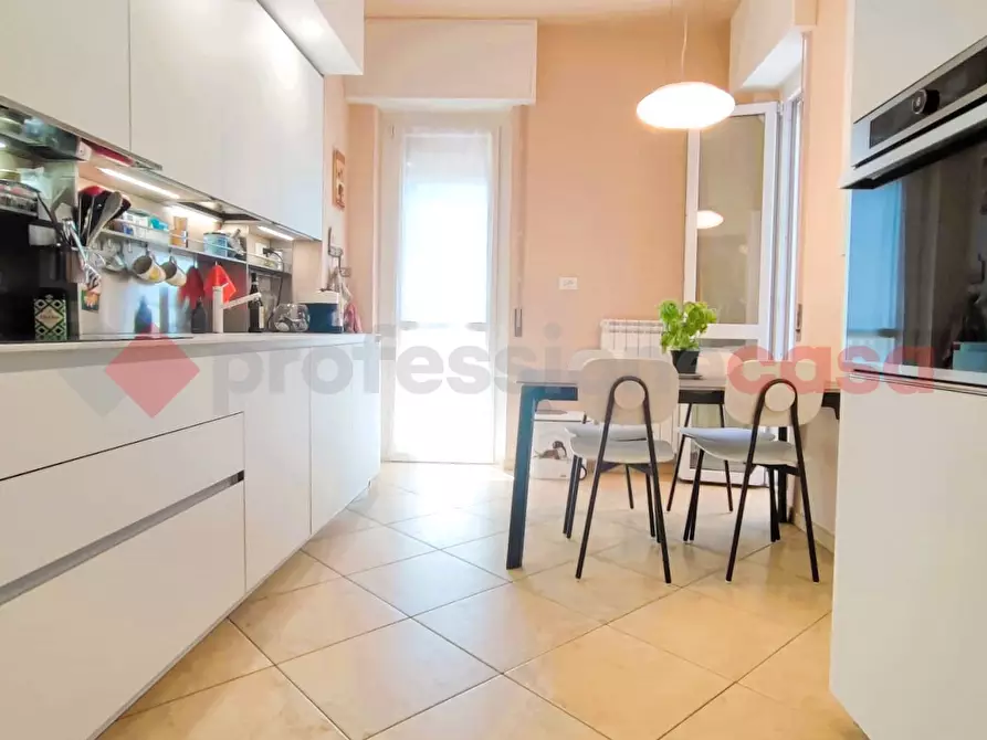 Immagine 7 di Appartamento in vendita  in Via TOGLIATTI, 11 a Locate Di Triulzi