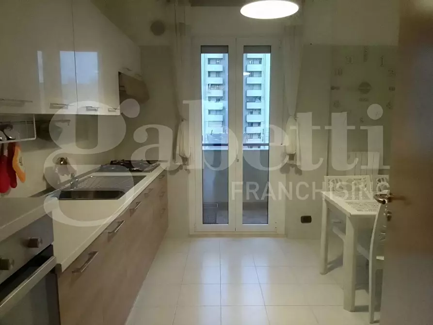 Immagine 3 di Appartamento in vendita  in Piazza SANDRO PERTINI, 7 a Taranto