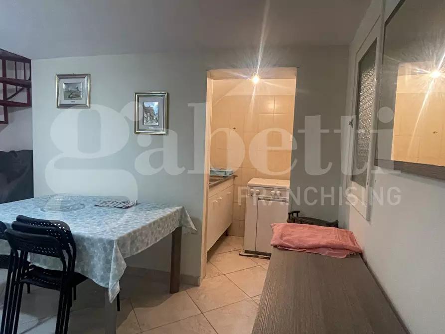 Immagine 8 di Appartamento in vendita  in Via Indipendenza, vico 13, 3 a Gaeta