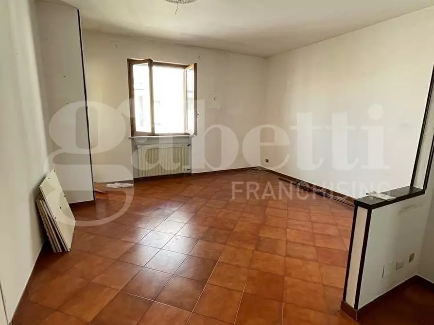 Immagine 1 di Appartamento in vendita  in Via Monterosi a Roma