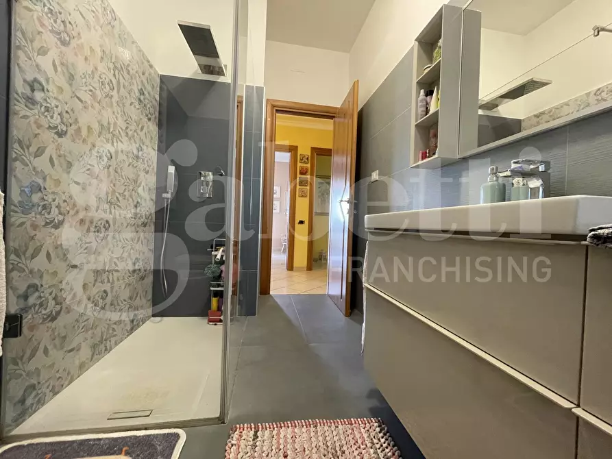 Immagine 17 di Casa trifamiliare in vendita  in Via San Remigio Paone, 10 a Formia