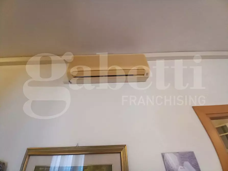 Immagine 11 di Appartamento in vendita  in Via SOTTOMARINA - VIALE VENETO, 12 a Chioggia