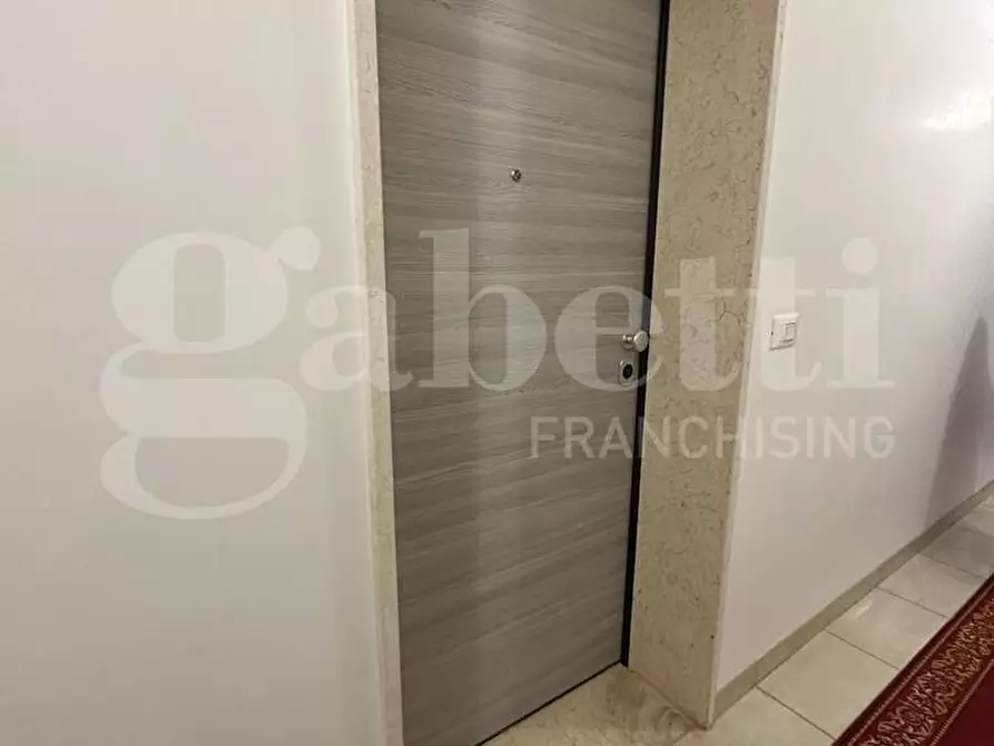 Immagine 2 di Ufficio in vendita  in Via Monte sarago a Ostuni